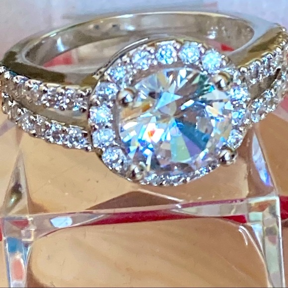 2ct round cut cubic zirconia 925 plated ring size 7 - Picture 7 of 8